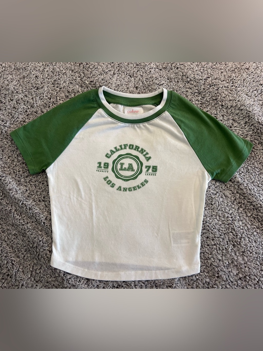 Colsie || Graphic Ragland Crop Tshirt || White & Green Colorblock || Xsmall